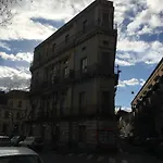 לינה וארוחת בוקר Platamone קטאניה