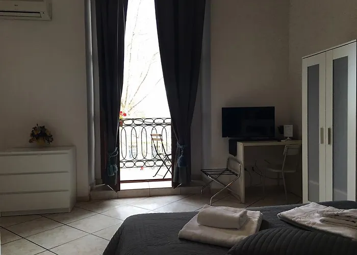 Bed and breakfast Platamone